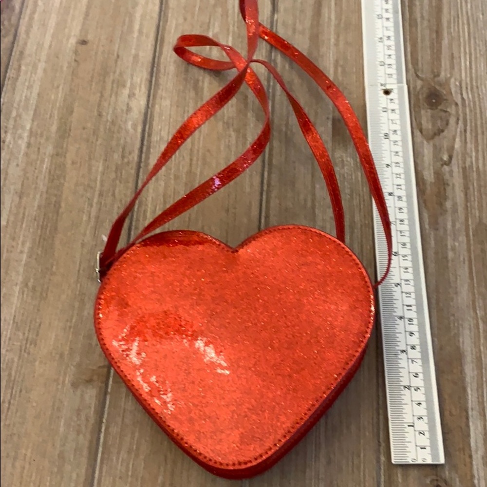 NWOT Heart purse